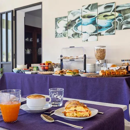 Alojamento de Acomodação e Pequeno-almoço L'angolino Della Nonna 3*