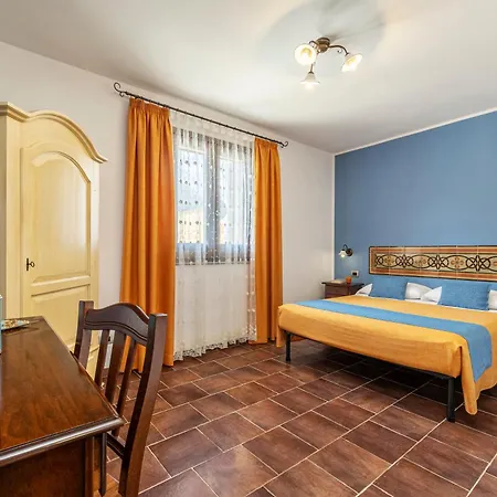 B&B L'Angolino Della Nonna Bed & Breakfast 3*