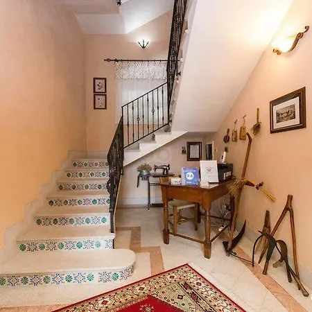 B&B L'Angolino Della Nonna Bed & Breakfast 3*